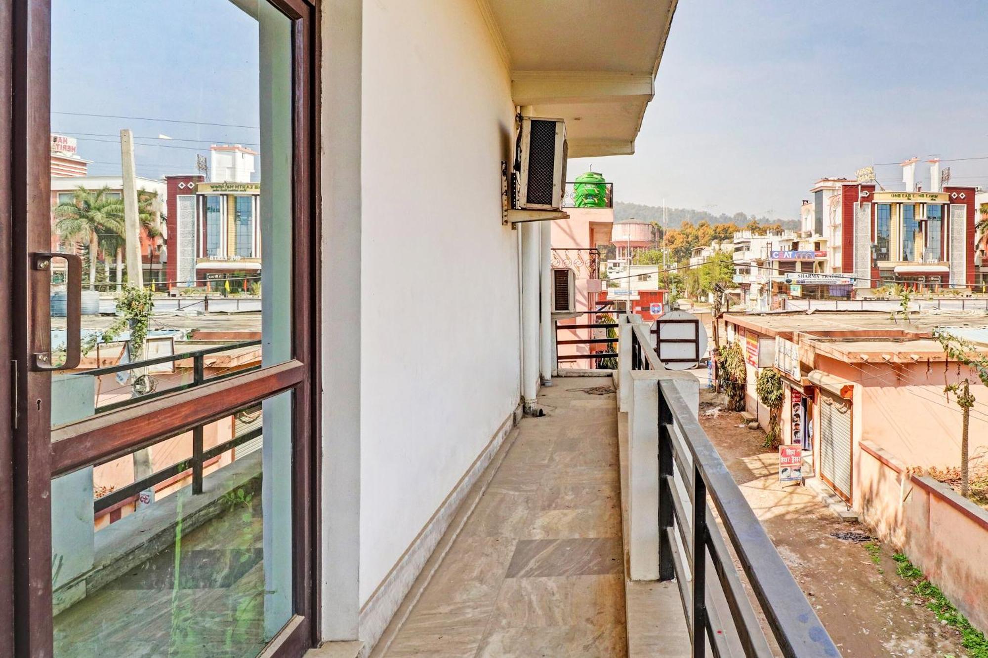 Collection O Hotel Amishi Haridwar Exterior photo